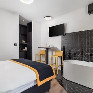 Artqart Apartment