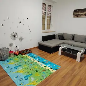 Leon Apartment